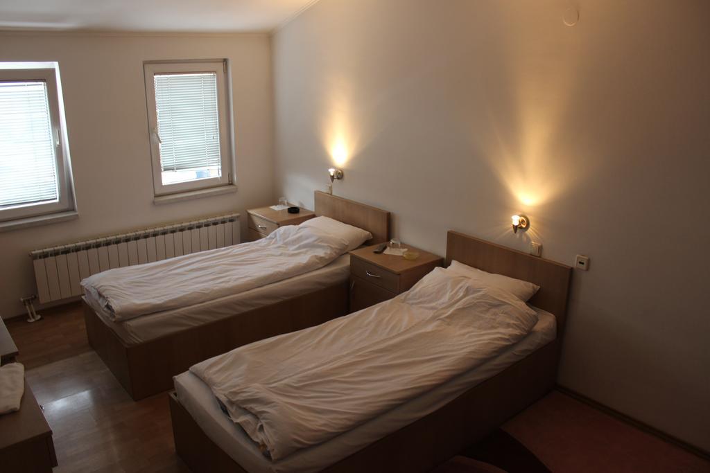 Rooms Zebax SJJ Eksteriør billede