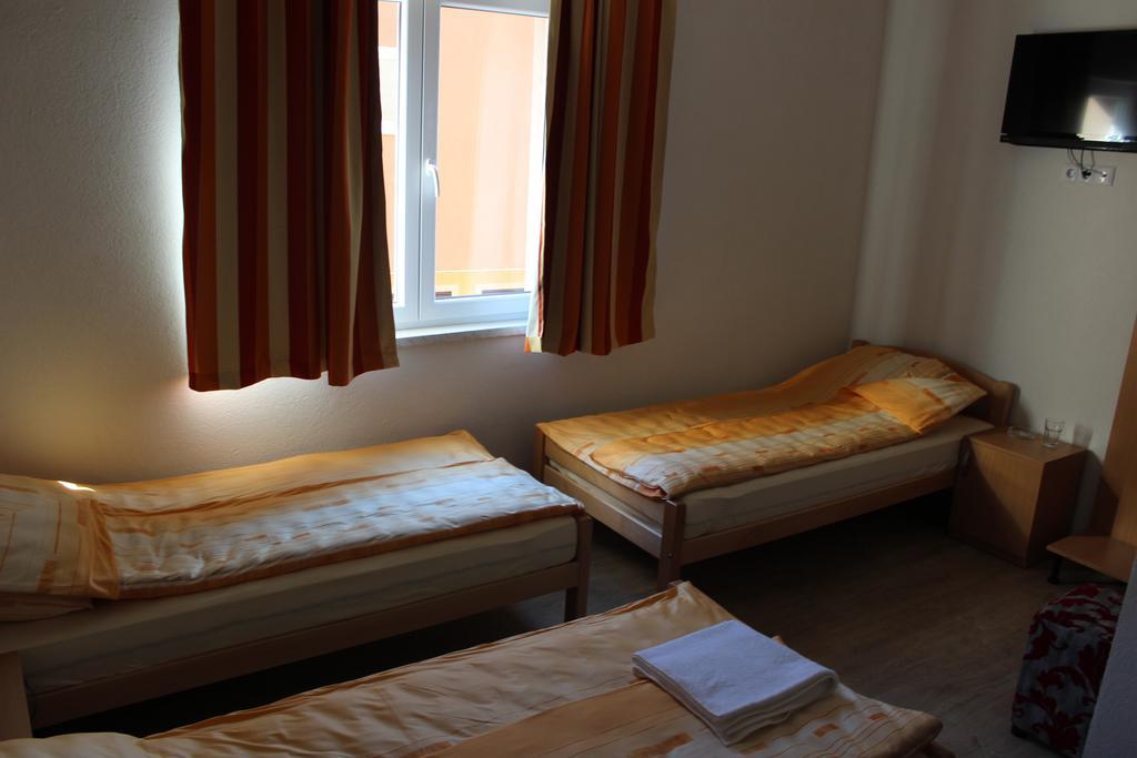 Rooms Zebax SJJ Eksteriør billede
