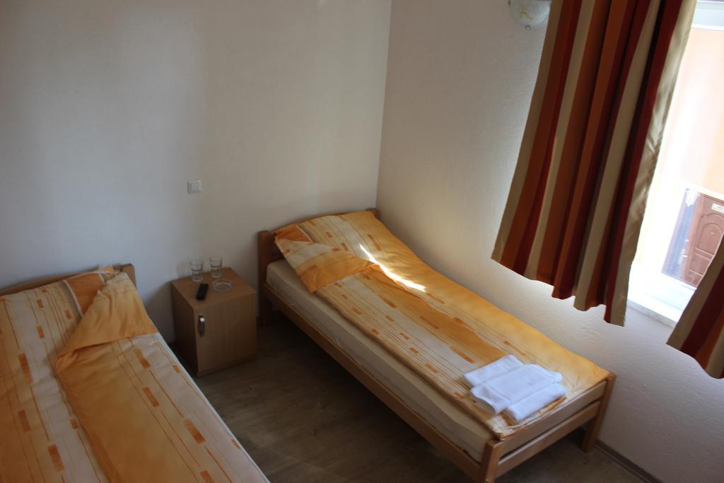 Rooms Zebax SJJ Eksteriør billede