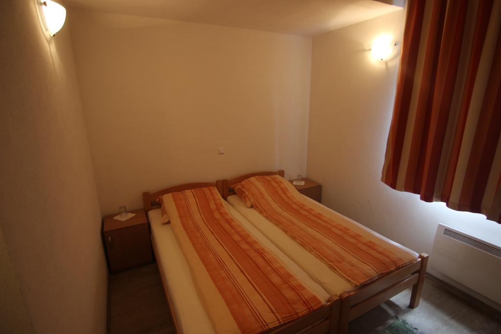 Rooms Zebax SJJ Eksteriør billede