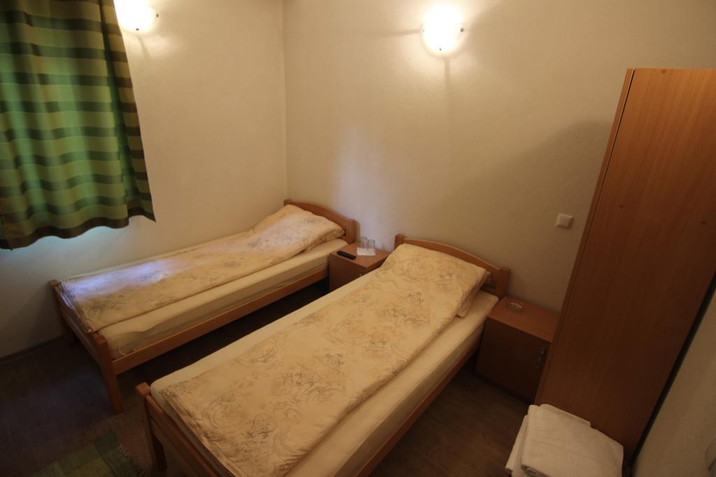Rooms Zebax SJJ Eksteriør billede